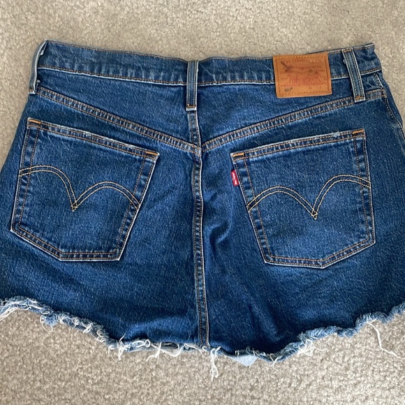 Levi’s dark wash jean shorts - Picture 1 of 8